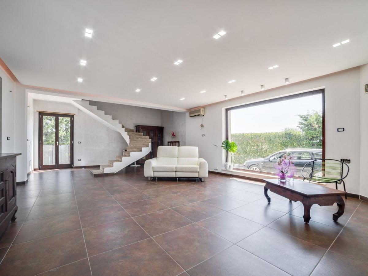 Belvilla By Oyo Modern Villa In Nissoria With Pool Экстерьер фото